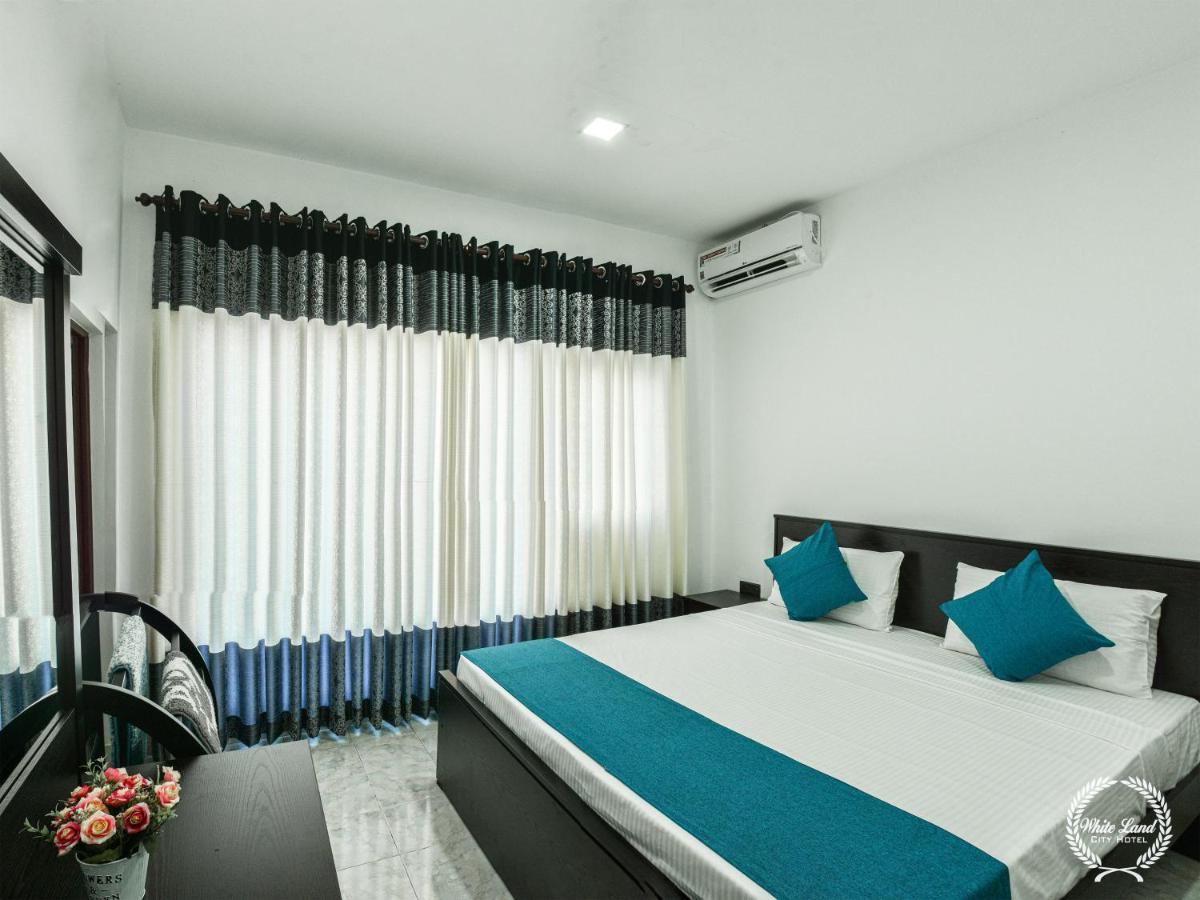 White Land City Hotel Dambulla Dış mekan fotoğraf