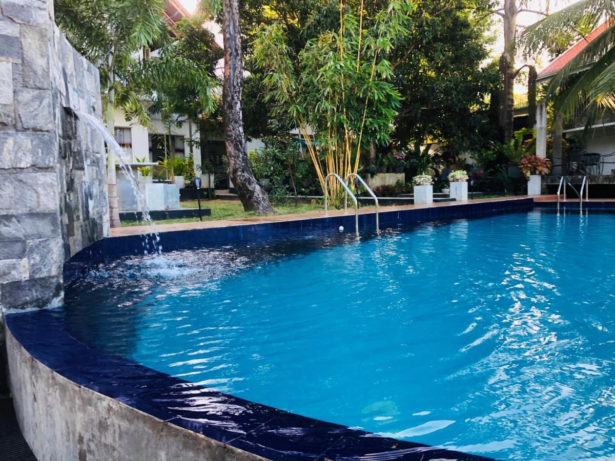 White Land City Hotel Dambulla Dış mekan fotoğraf
