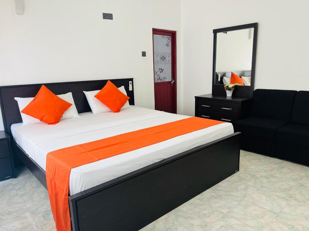 White Land City Hotel Dambulla Dış mekan fotoğraf