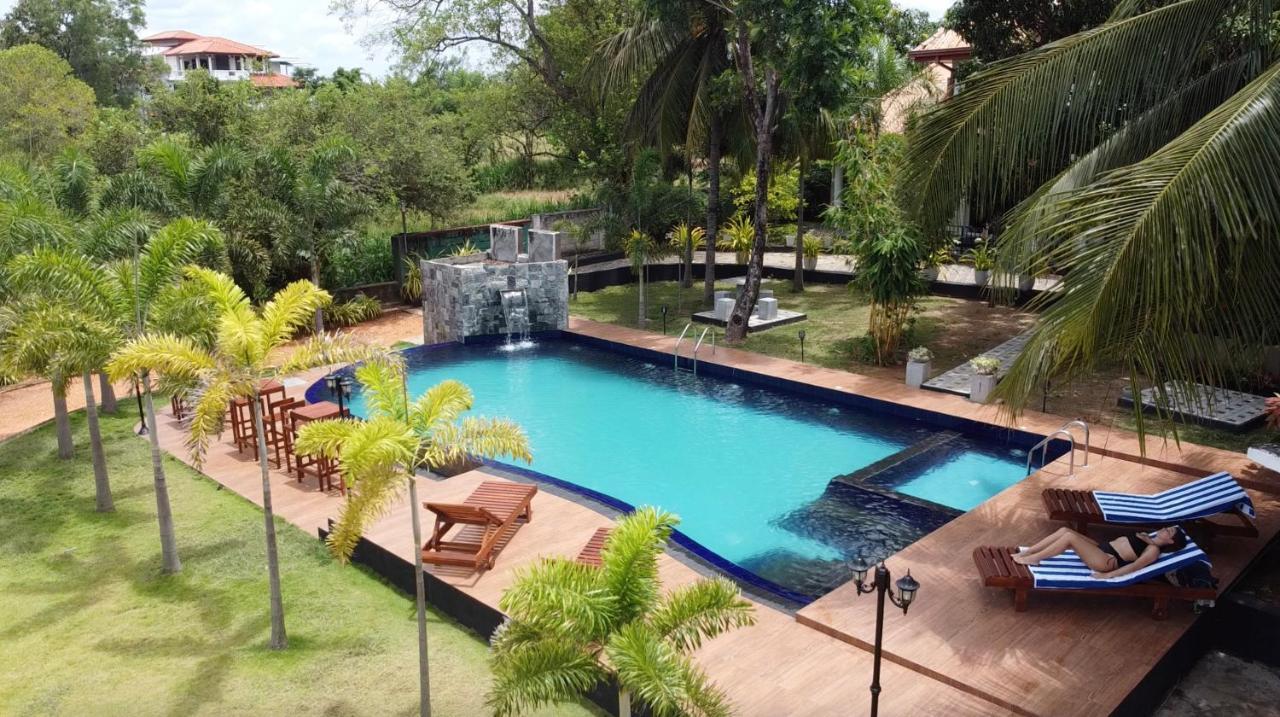 White Land City Hotel Dambulla Dış mekan fotoğraf