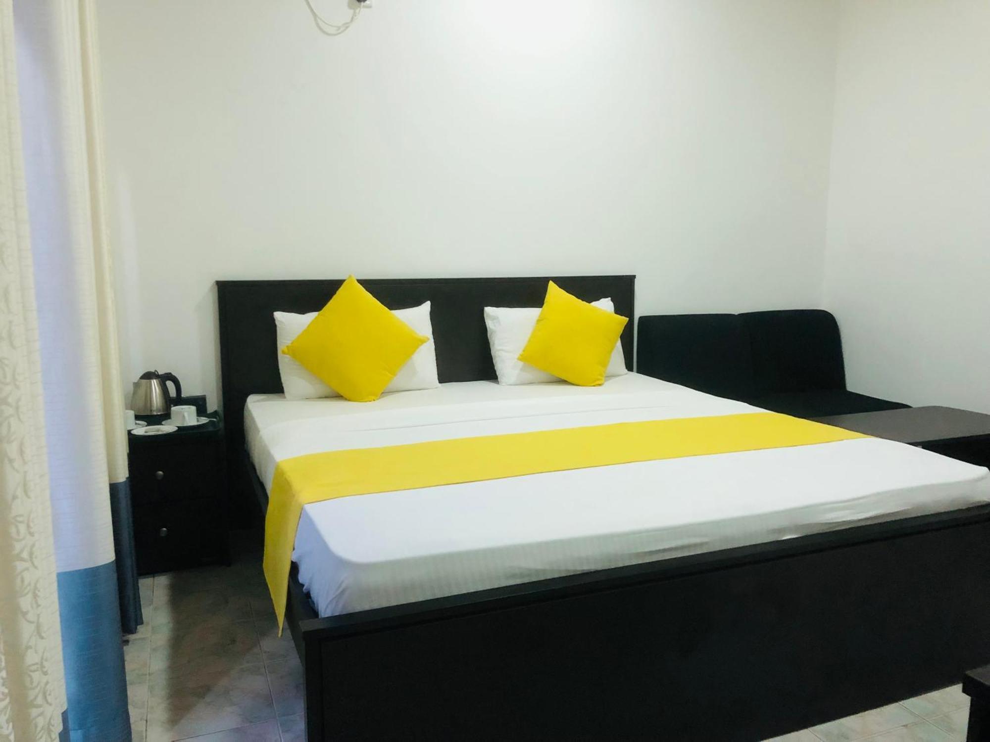 White Land City Hotel Dambulla Dış mekan fotoğraf